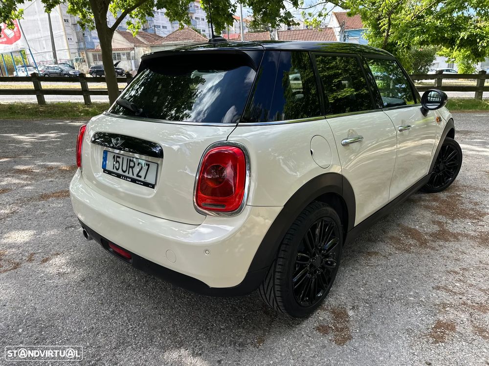 MINI 5 Portas Cooper D - 11