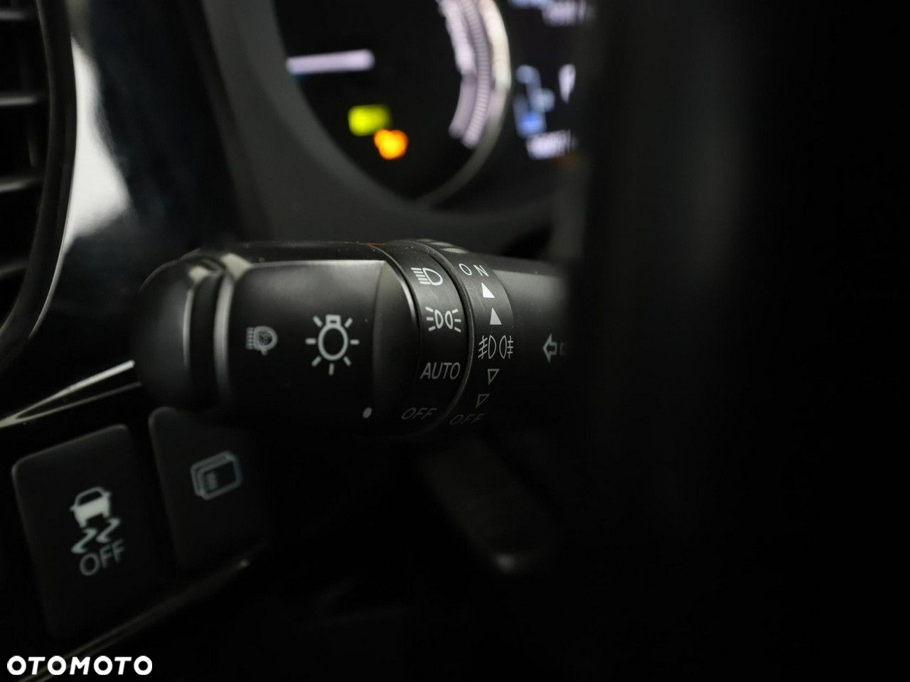 Mitsubishi Outlander - 32