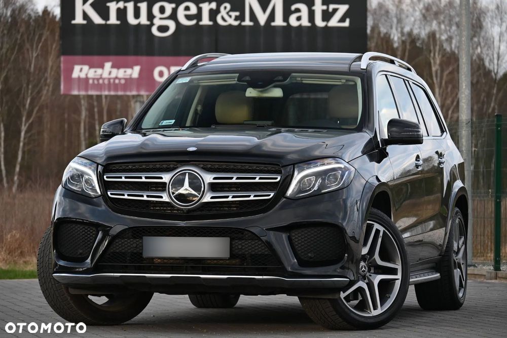 Mercedes-Benz GLS - 1