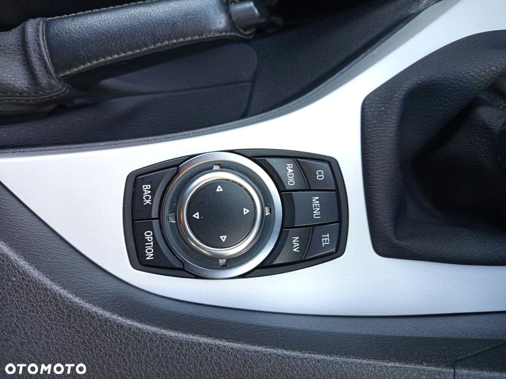 BMW X1 sDrive18d - 28