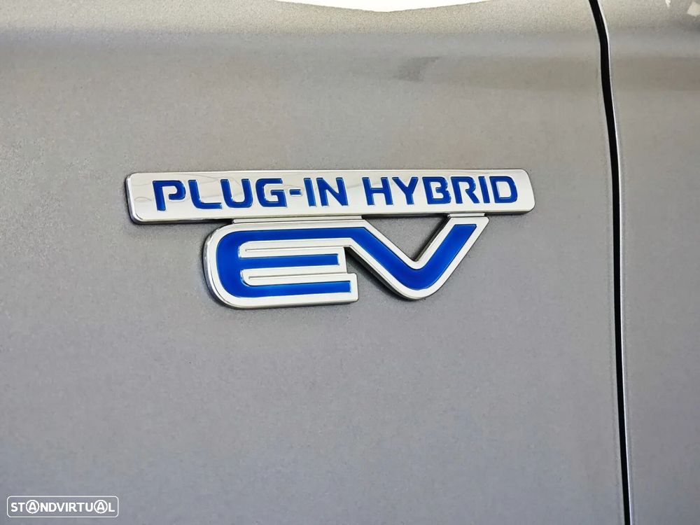 Mitsubishi Outlander - 14