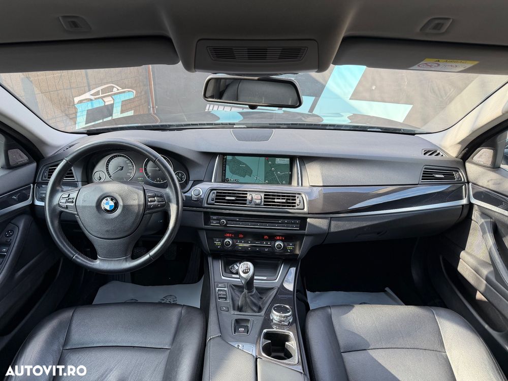 BMW Seria 5 525d Luxury Line - 6