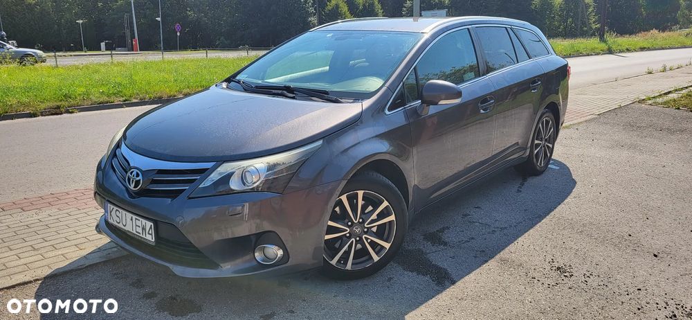 Toyota Avensis 2.2 D-4D Premium - 2