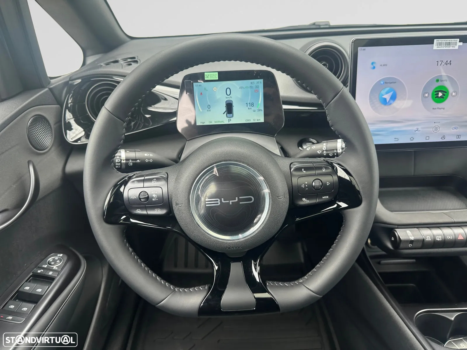 BYD Dolphin 60.4 kWh Design - 12