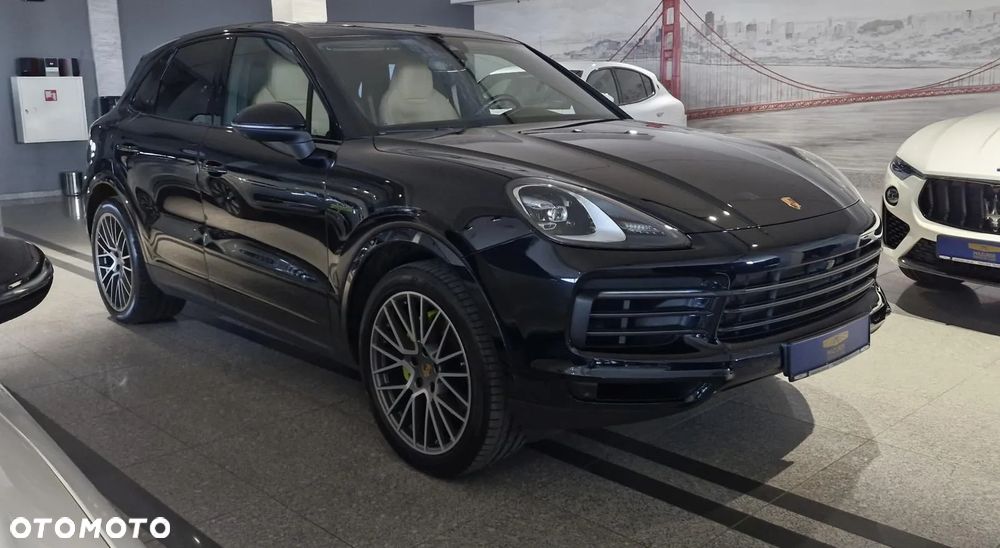 Porsche Cayenne E-Hybrid Platinum Edition - 3
