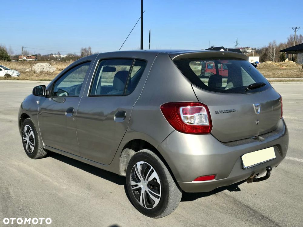Dacia Sandero 1.2 16V 75 Live II - 8