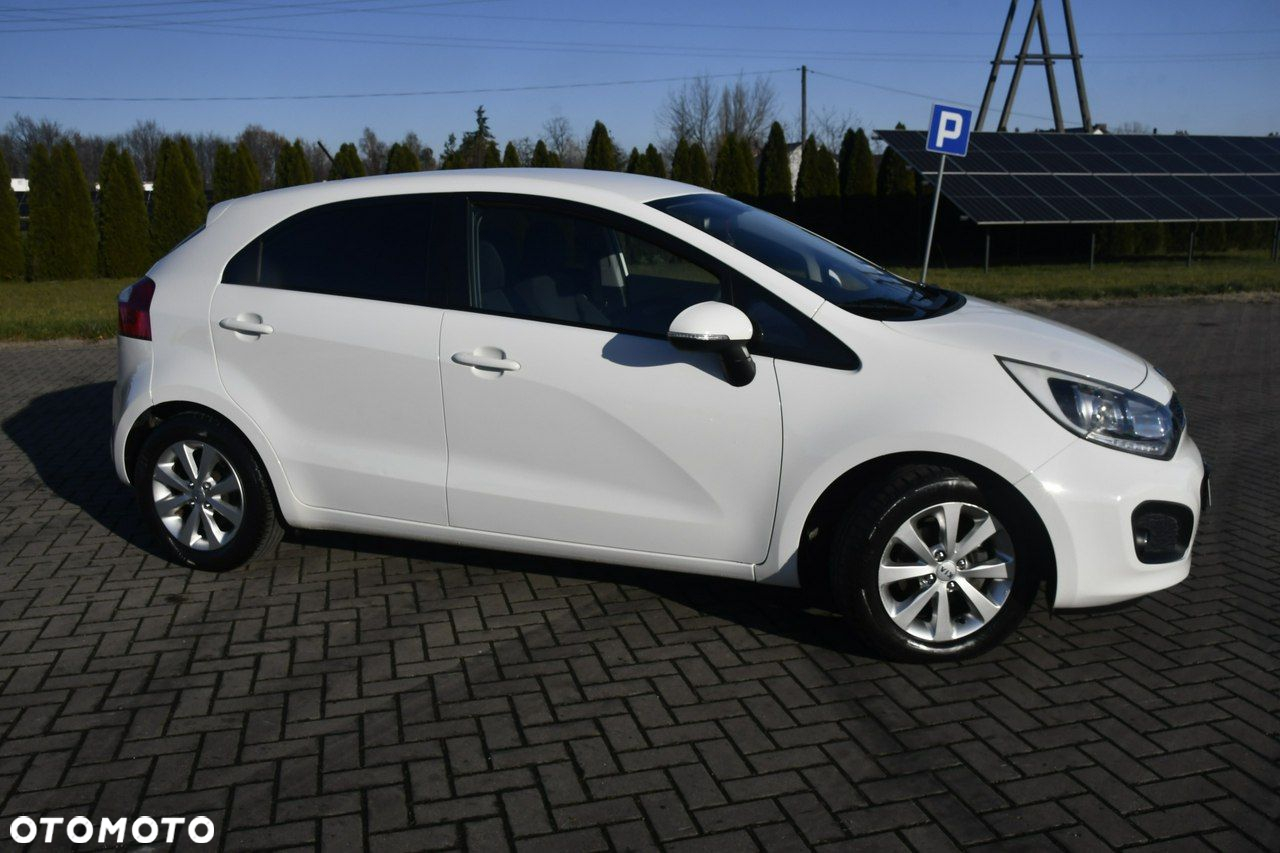 Kia Rio - 4