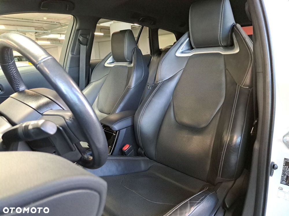 Toyota Corolla - 35