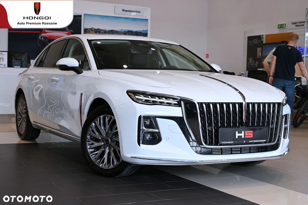 Hongqi H5 - 4
