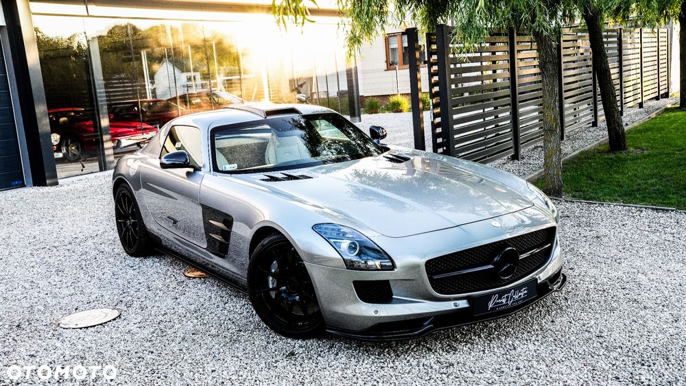 Mercedes-Benz SLS - 10