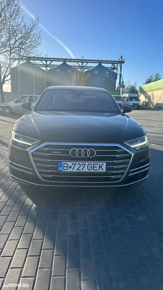 Audi A8 - 1