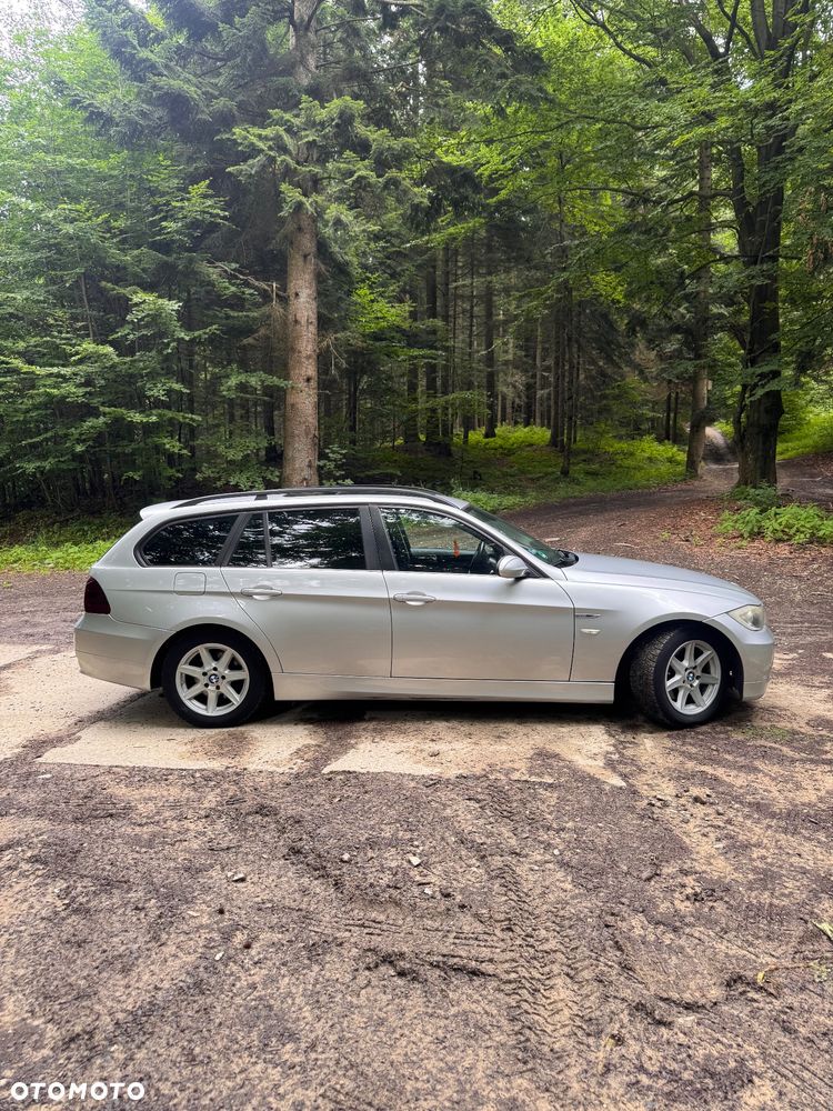 BMW Seria 3 320i - 7