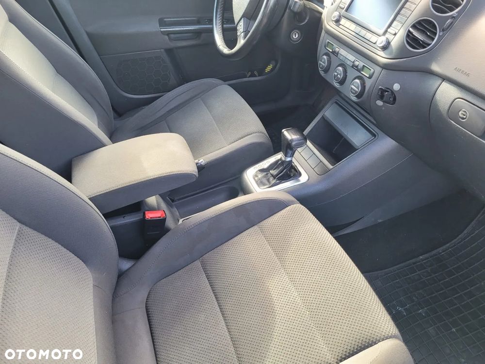 Volkswagen Golf Plus 2.0 TDI Comfortline DSG - 10