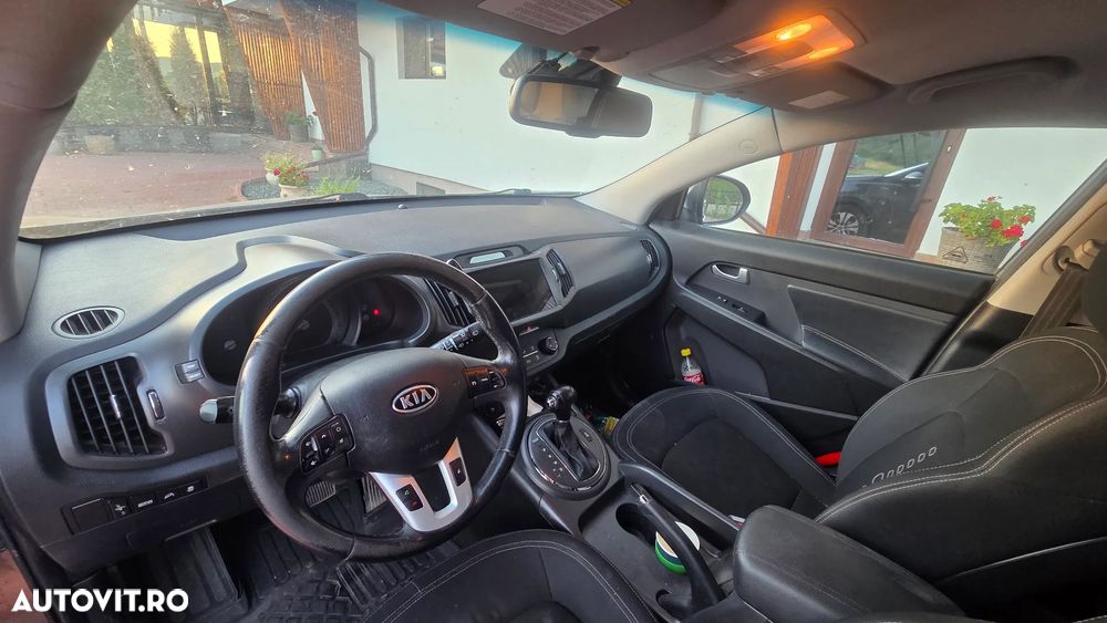 Kia Sportage 2.0 CRDI 4WD Automatik Spirit - 4
