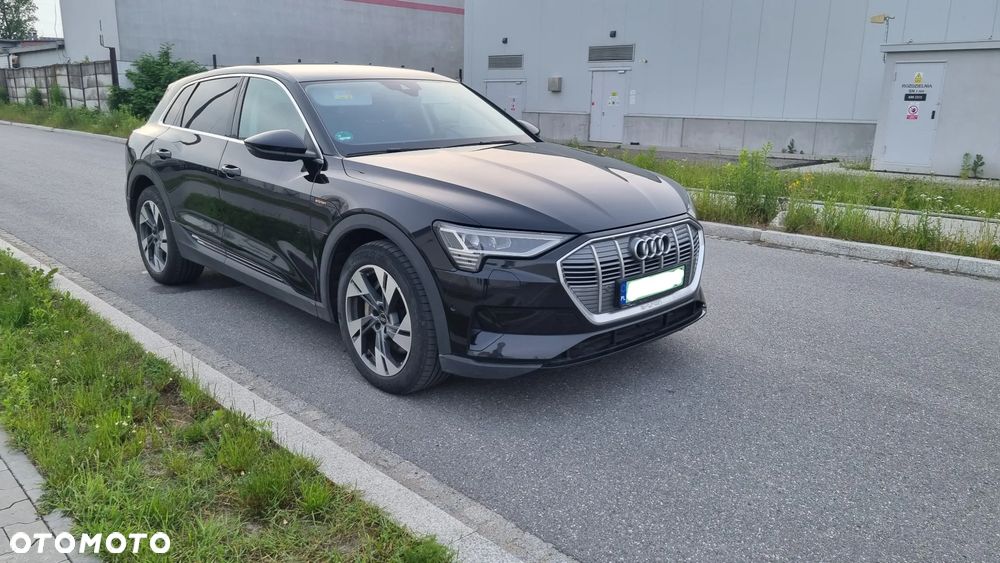 Audi e-tron - 13