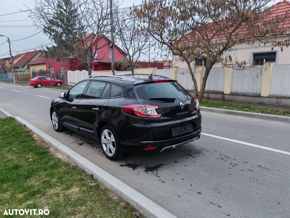 Renault Megane TCe 130 Luxe - 11