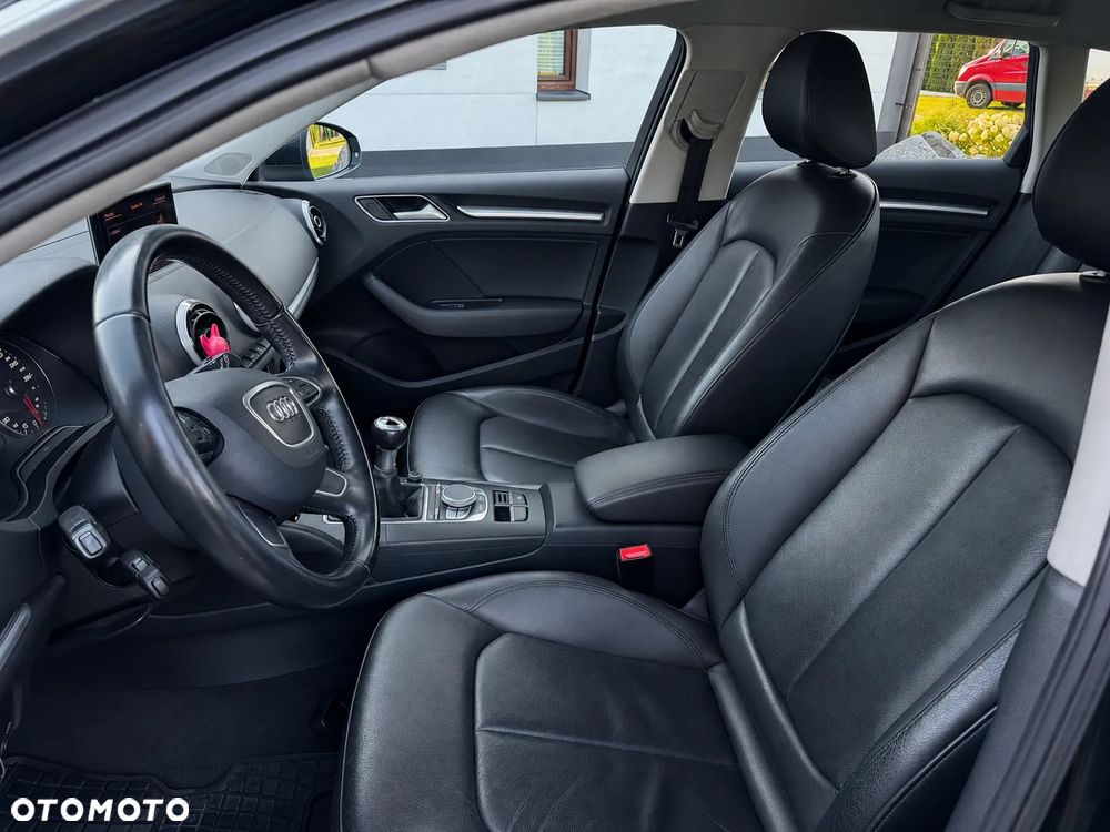 Audi A3 Sportback - 6
