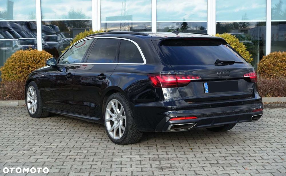 Audi A4 Avant - 4