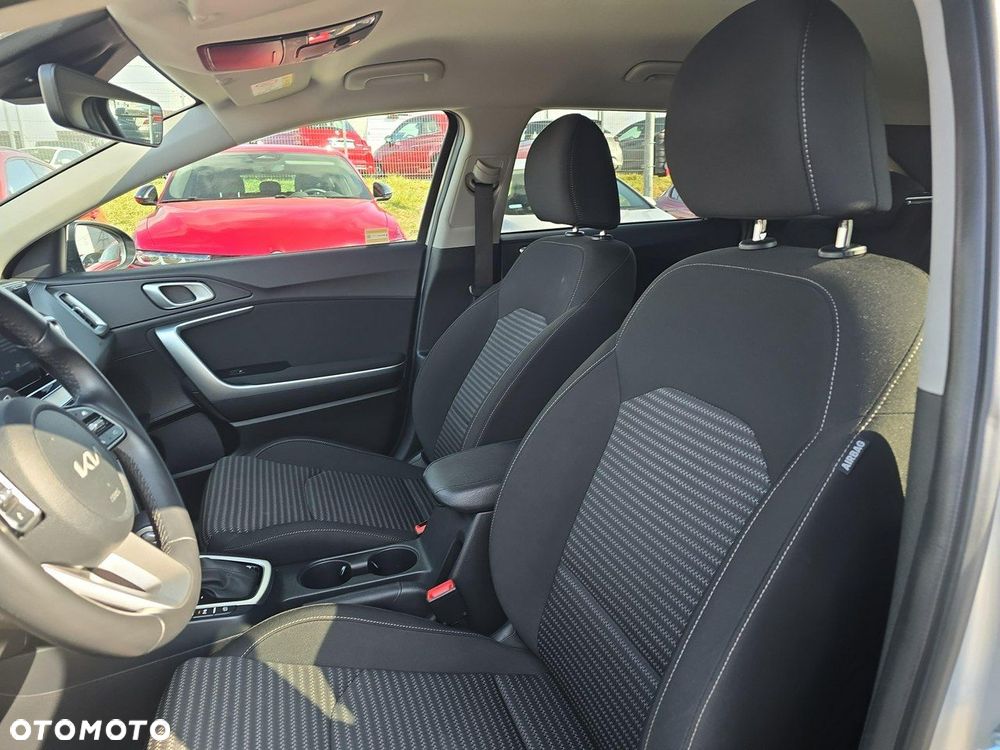 Kia Ceed 1.5 T-GDI M DCT - 11