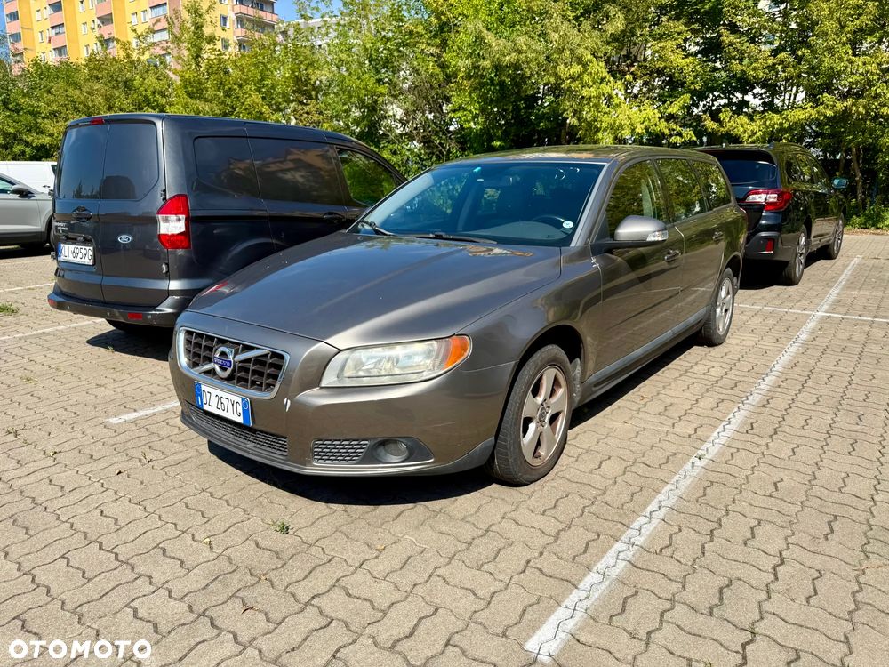 Volvo V70 2.0D Kinetic - 1