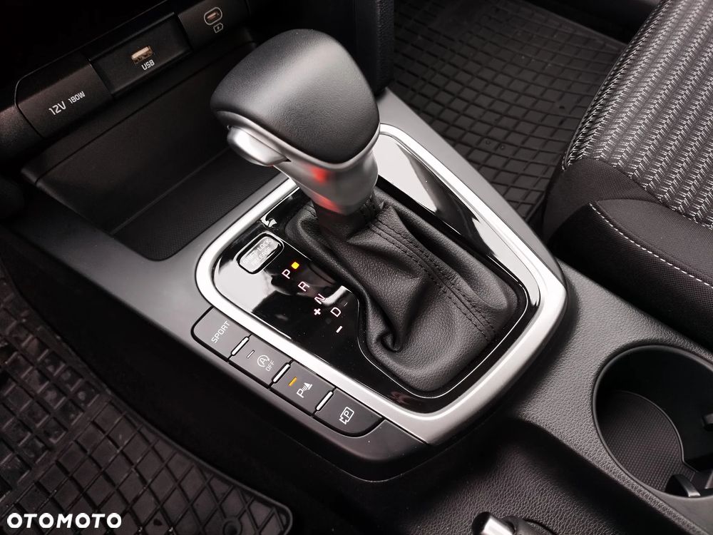 Kia XCeed 1.5 T-GDI M DCT - 12