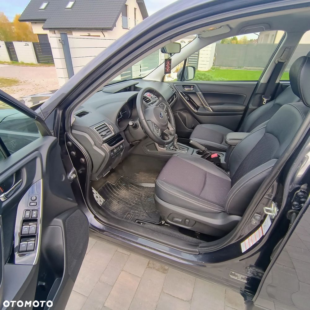 Subaru Forester 2.0 XT Comfort Lineartronic - 11