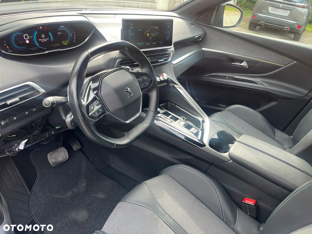 Peugeot 3008 1.6 PureTech Hybrid4 PHEV Allure S&S EAT8 - 4