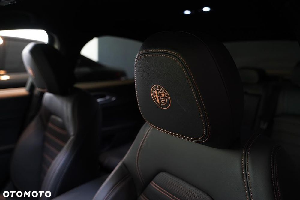Alfa Romeo Giulia 2.0 Turbo Intensa Q4 - 14