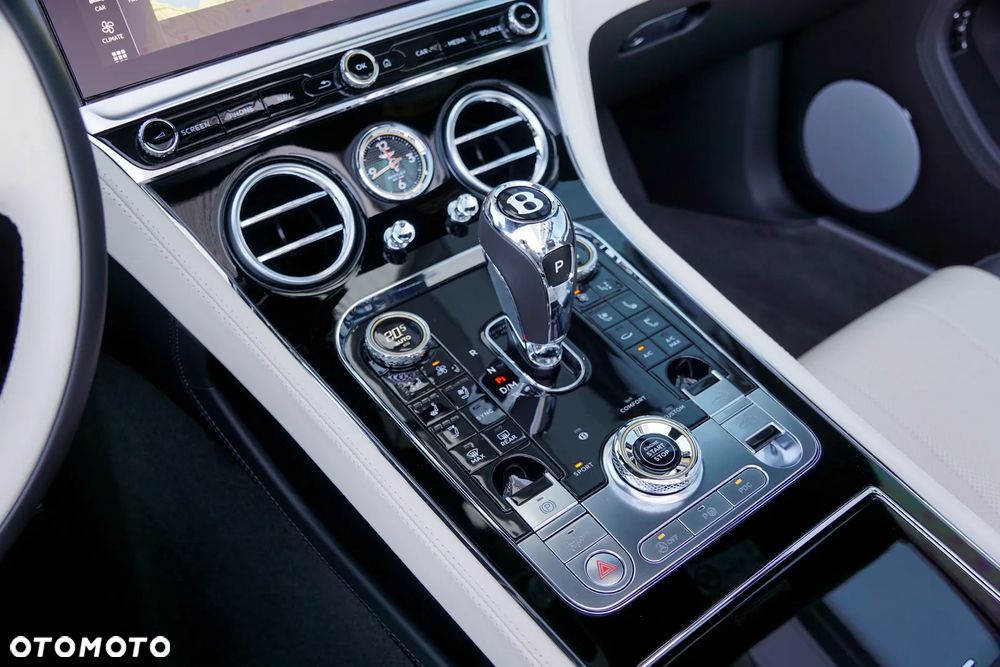 Bentley Continental GT V8 Convertible - 38
