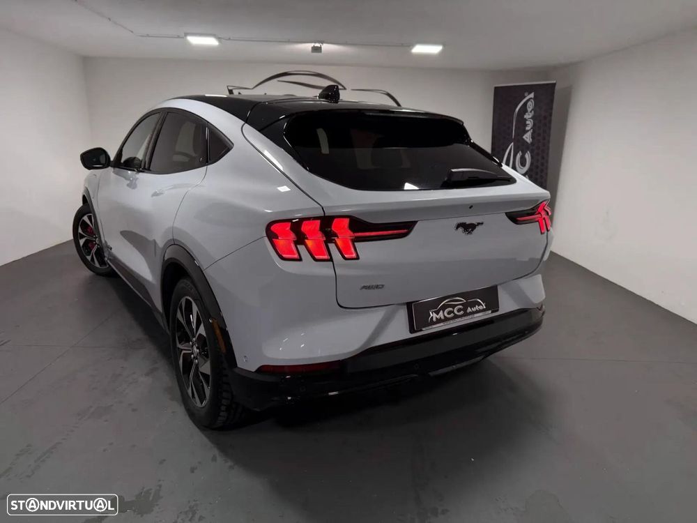 Ford Mustang Mach-E 98.7 kWh Premium AWD - 11