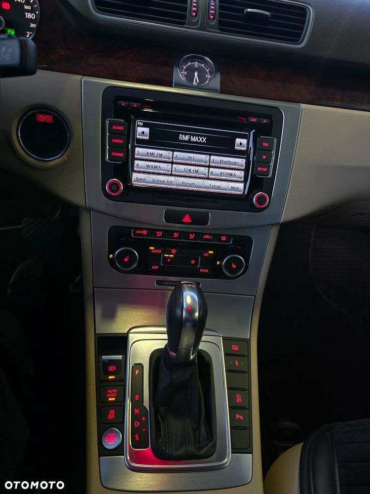Volkswagen Passat 2.0 TSI Highline DSG - 21