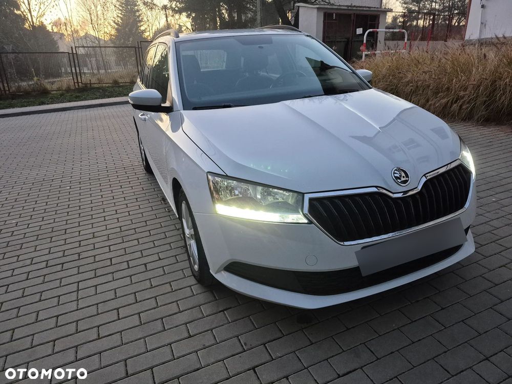 Skoda Fabia 1.0 TSI Ambition - 4