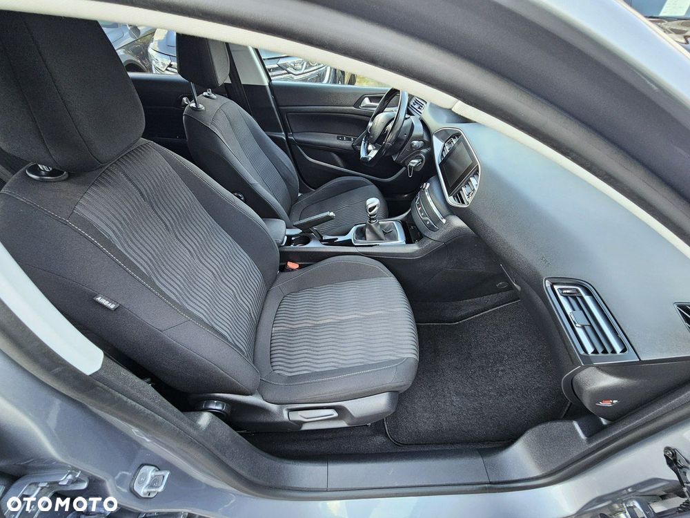 Peugeot 308 1.6 BlueHDi Allure S&S - 10