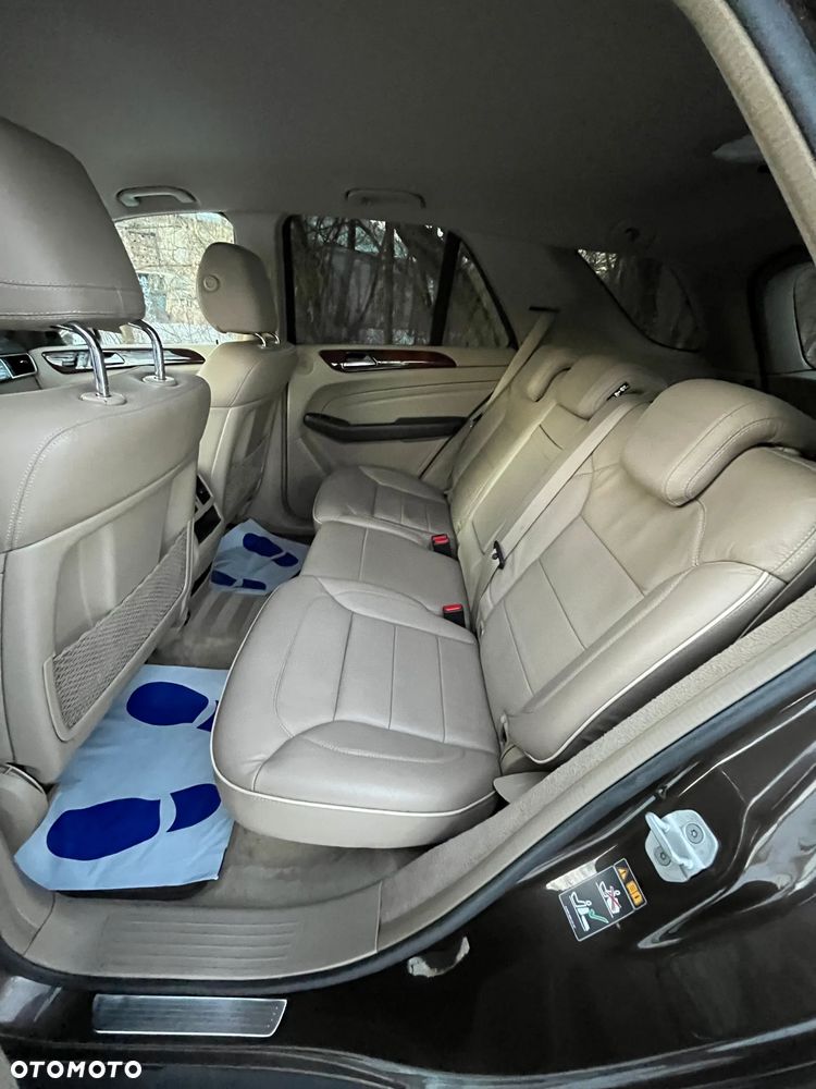 Mercedes-Benz ML - 13