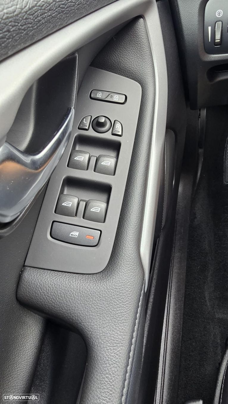 Volvo V40 1.6 D2 Kinetic - 19