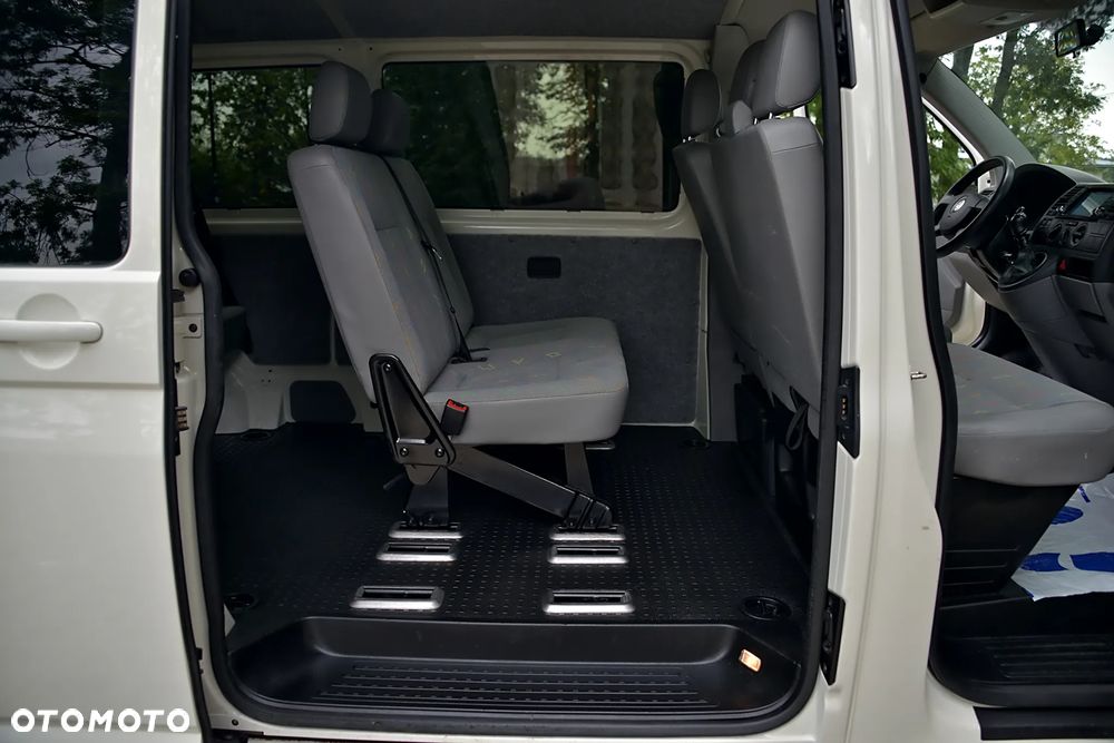 Volkswagen Transporter T5 TDI L2H1 - 24