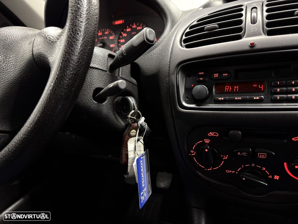 Peugeot 206 1.1 XR Présence - 17