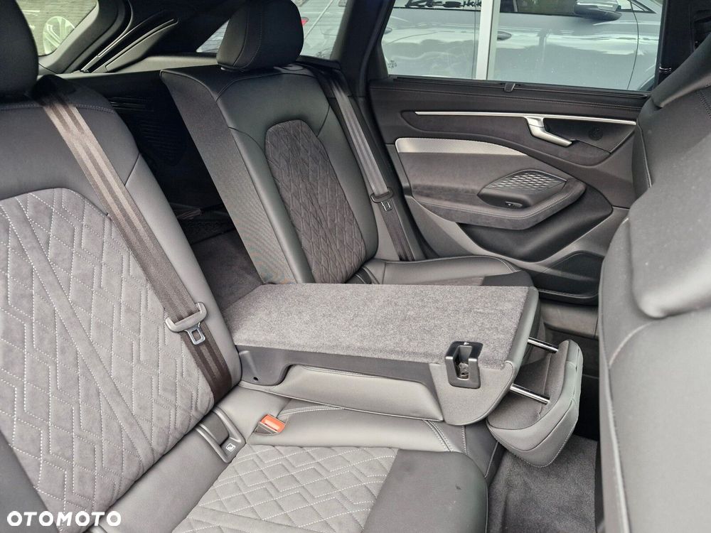 Audi A6 Avant TFSI mHEV 200 kW Quattro S tronic - 35