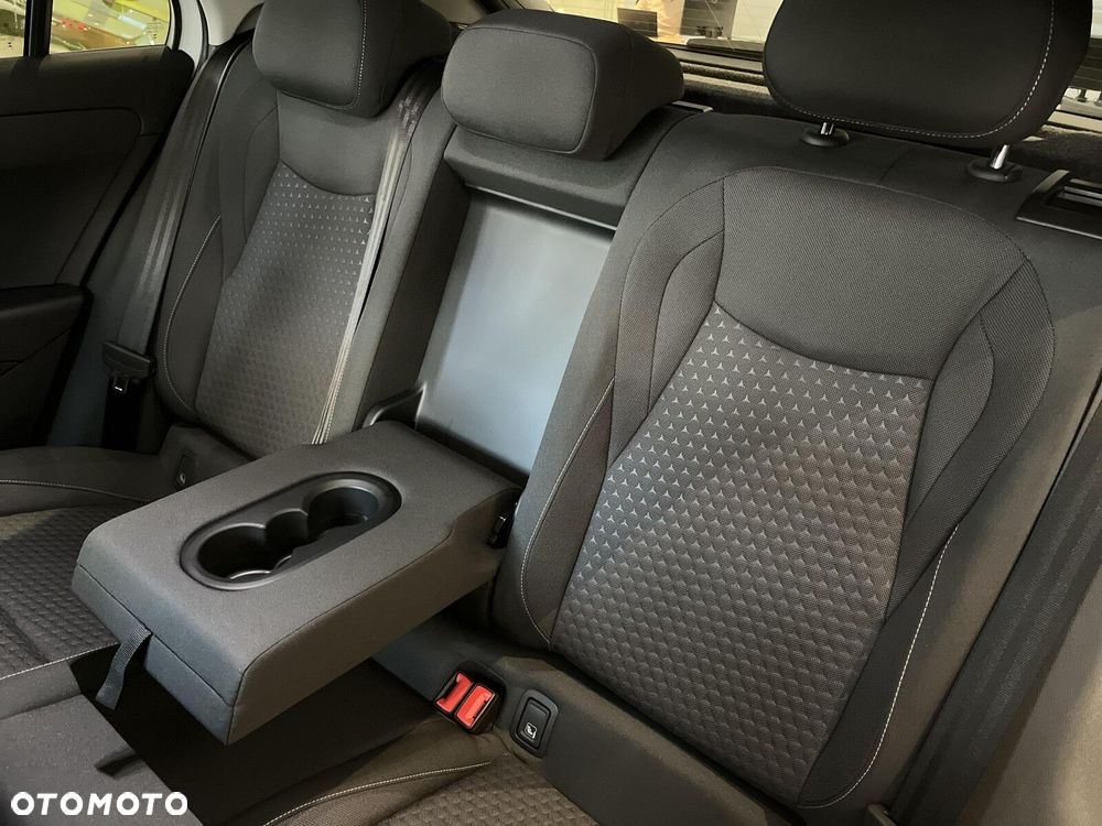 Volkswagen T-Roc - 13