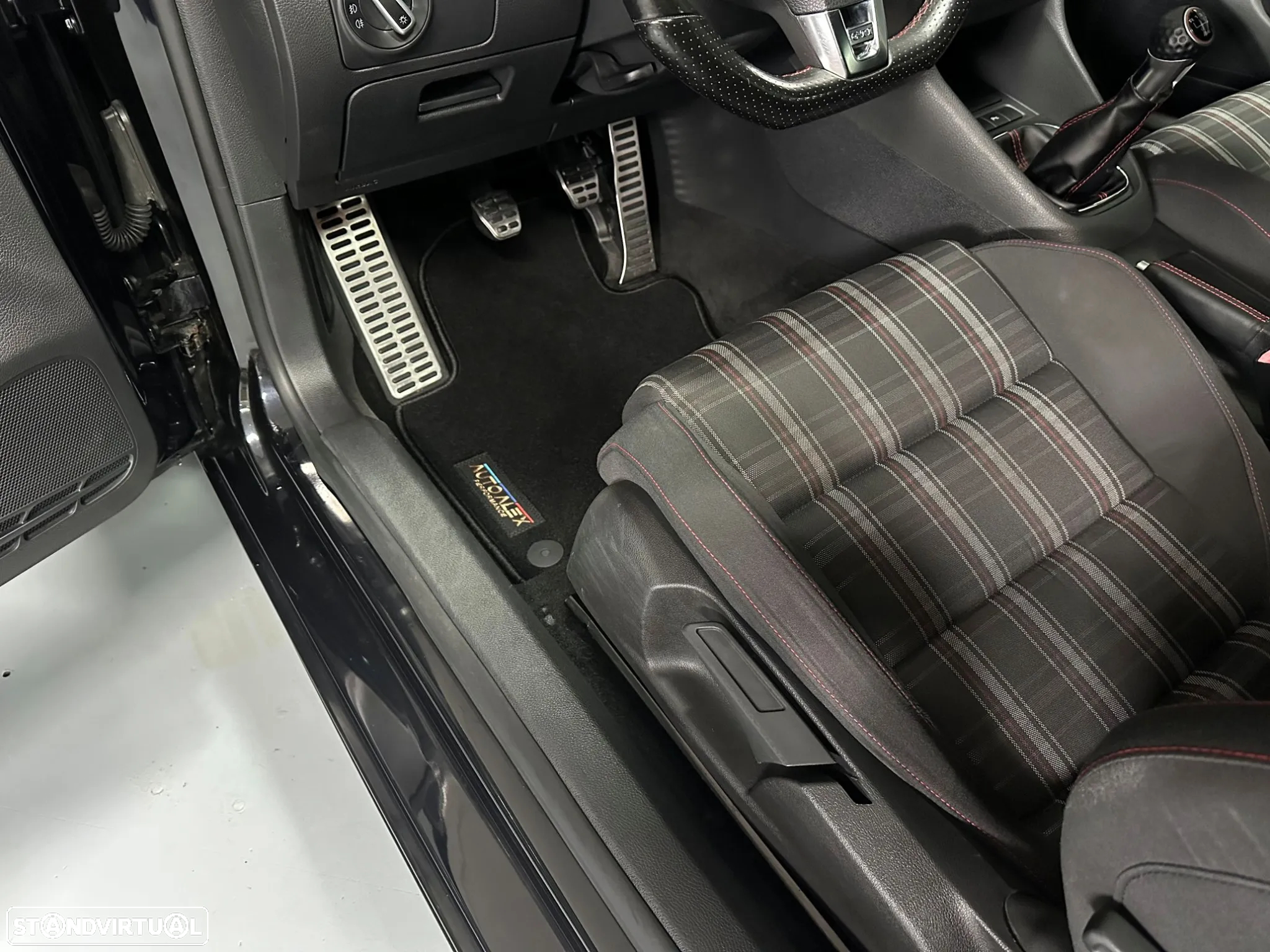 VW Golf 2.0 TSi GTI - 22