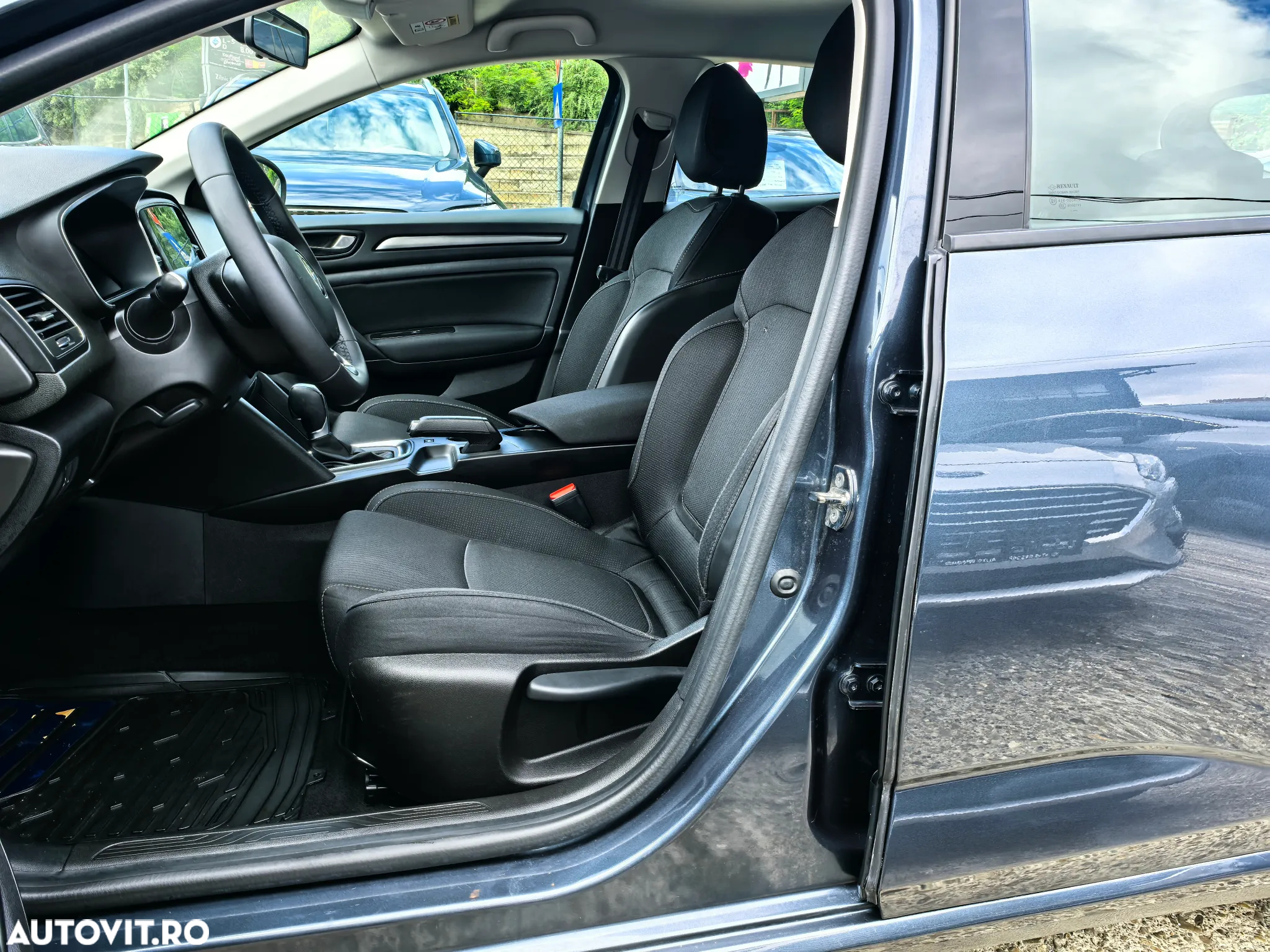 Renault Megane BLUE dCi 115 EDC BUSINESS EDITION - 6