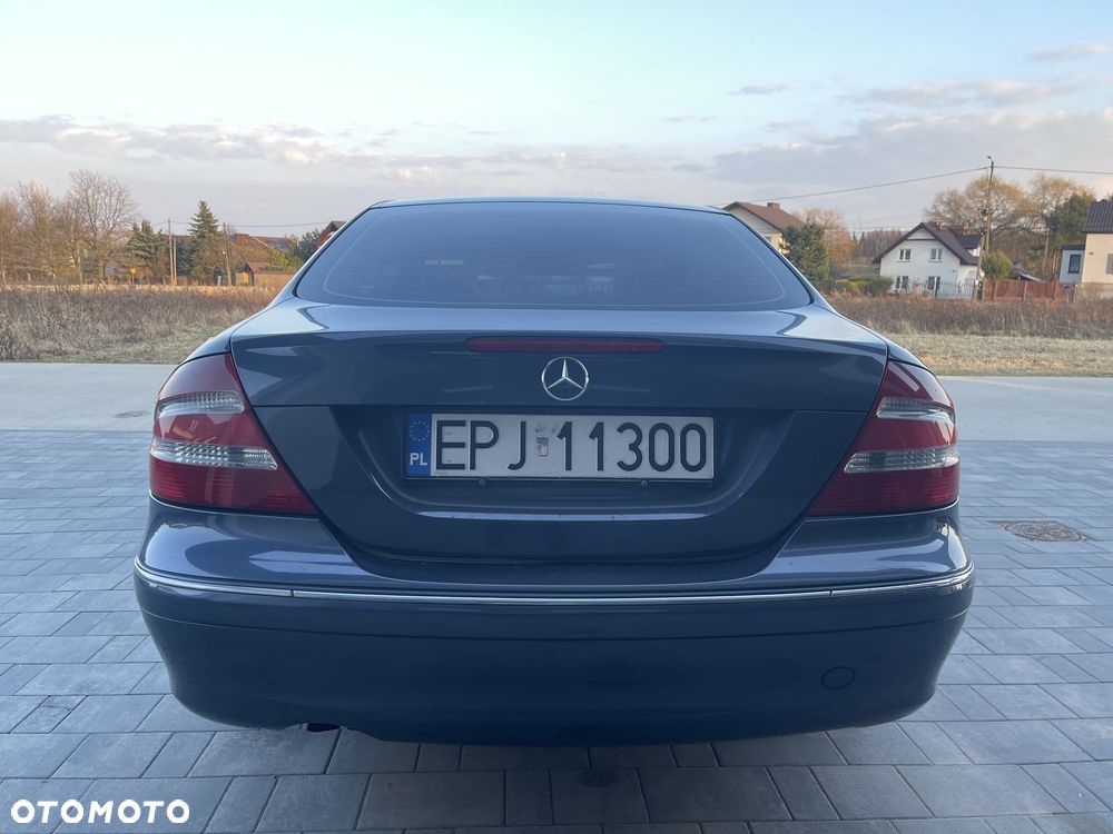 Mercedes-Benz CLK - 8