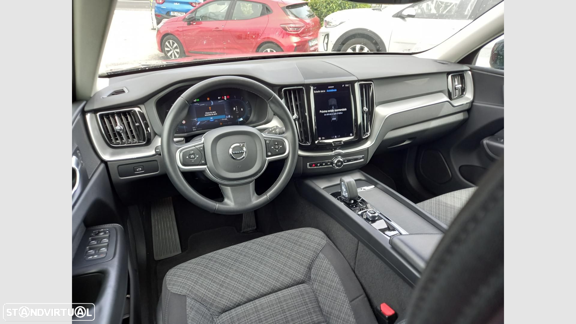 Volvo XC 60 2.0 B4 Momentum Plus - 12