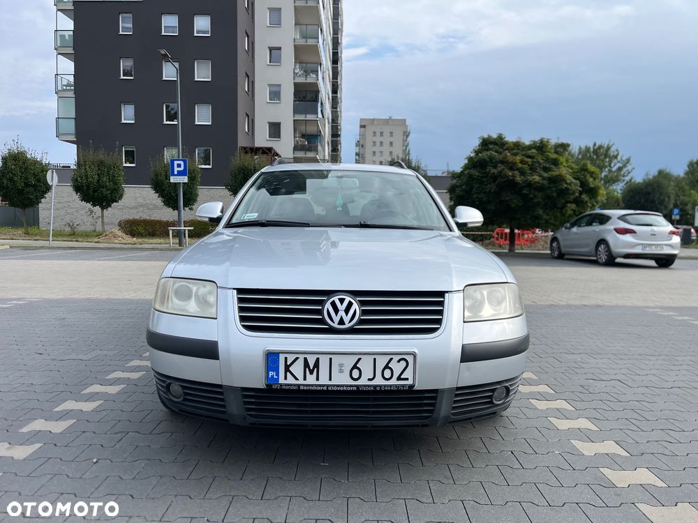 Volkswagen Passat 1.9 TDI Comfortline - 1