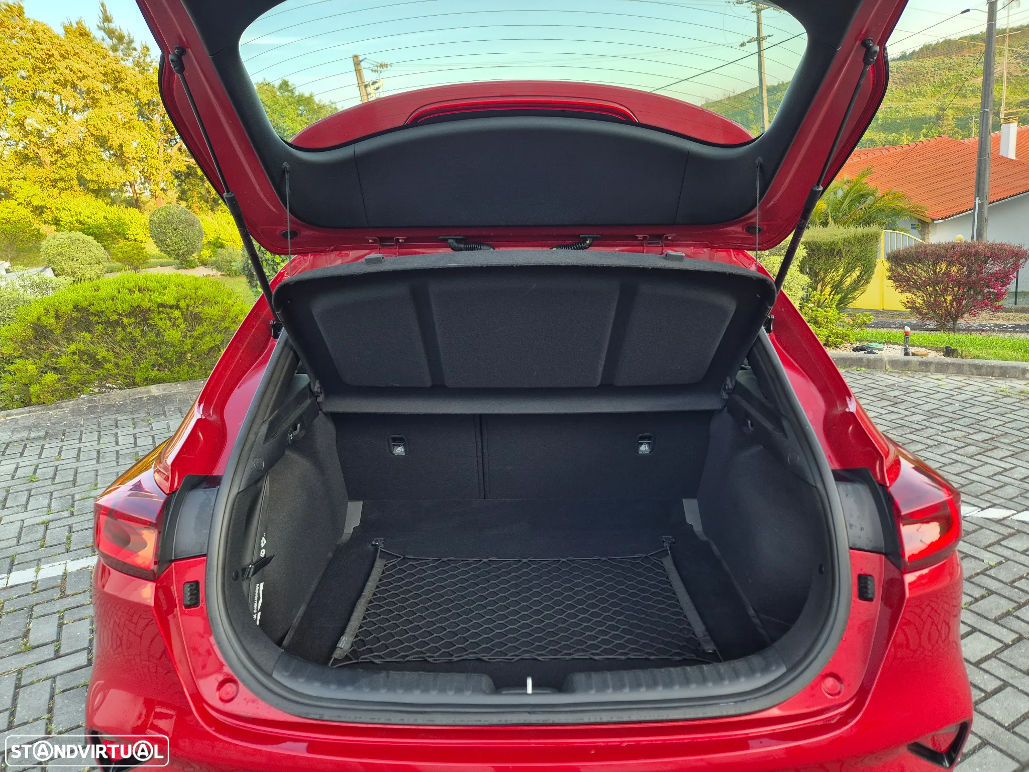 Kia XCeed 1.6 CRDi (48V Mild-Hybrid) SPIRIT - 10