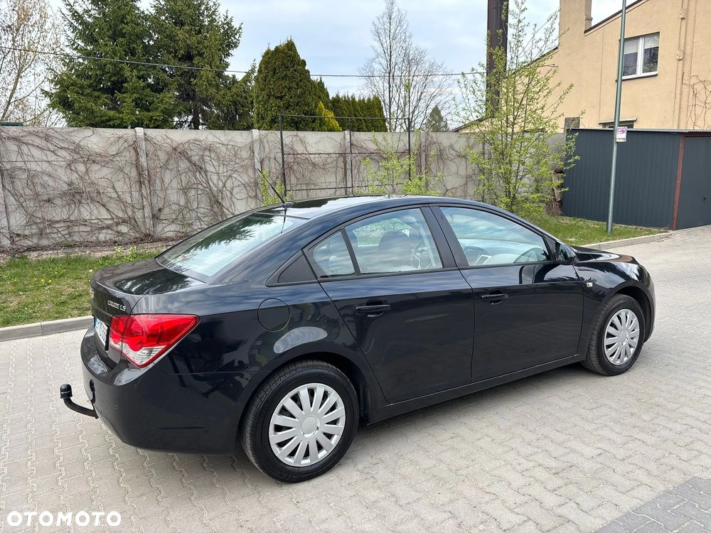 Chevrolet Cruze - 29