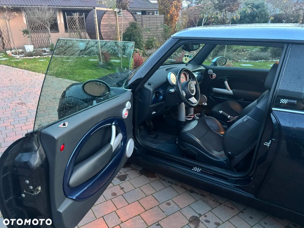 MINI Cooper Standard - 4