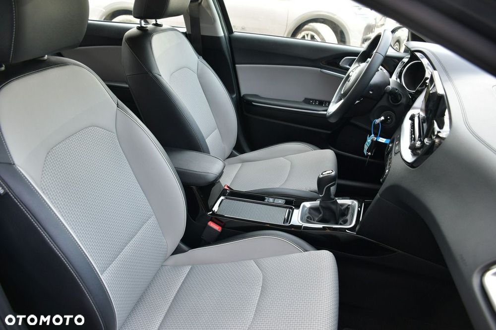 Kia XCeed 1.0 T-GDI L - 23