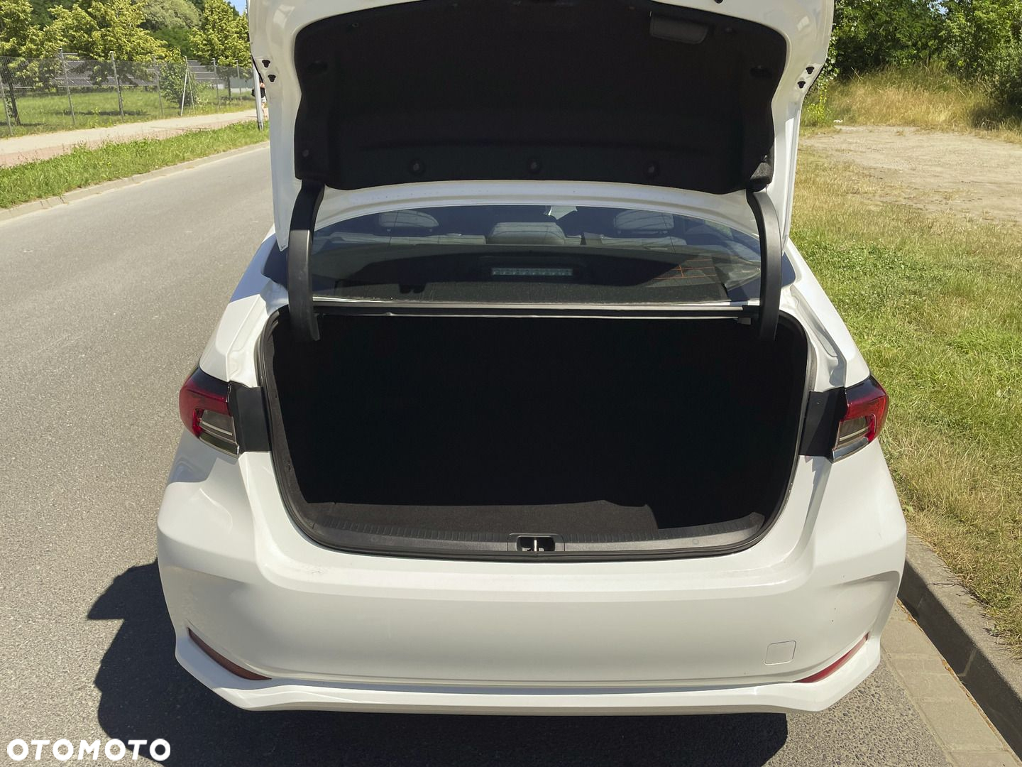 Toyota Corolla 1.8 Hybrid Comfort - 11