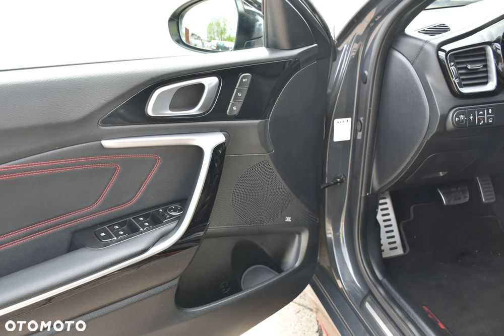 Kia ProCeed 1.6 T-GDI DCT7 OPF GT - 17